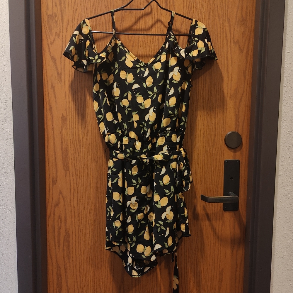 SHEIN Black Lemon Print Romper